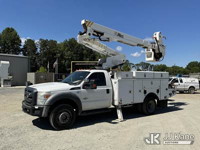 Altec AT40-MH, 45 ft, Articulating & Telescopic Material Handling Bucket Truck