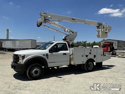 Altec AT40G, 45 ft, Articulating & Telescopic Bucket Truck