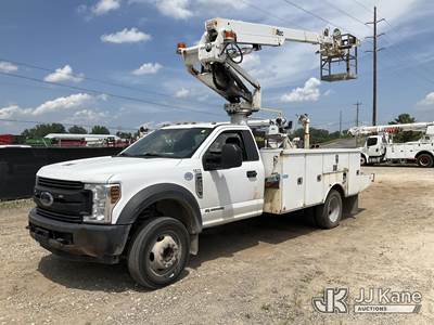Altec AT235-P, 40 ft, Articulating & Telescopic Non-Insulated Bucket Truck