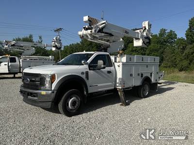 Altec AT41M, 46 ft, Articulating & Telescopic Material Handling Bucket Truck