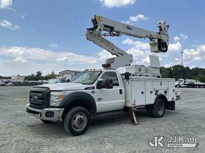 Altec AT40-MH, 45 ft, Articulating & Telescopic Material Handling Bucket Truck