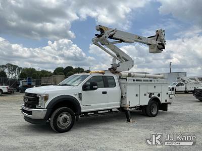 Altec AT41MH, 46 ft, Articulating & Telescopic Material Handling Bucket Truck