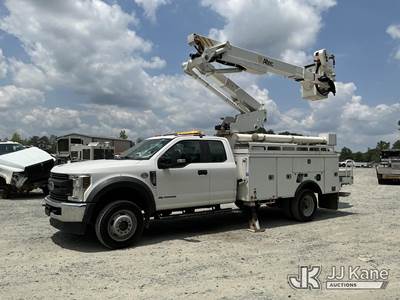 Altec AT41MH, 46 ft, Articulating & Telescopic Material Handling Bucket Truck