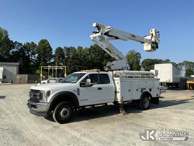 Altec AT41MH, 46 ft, Articulating & Telescopic Material Handling Bucket Truck