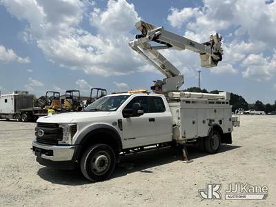 Altec AT41MH, 46 ft, Articulating & Telescopic Material Handling Bucket Truck