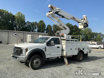 Altec AT41MH, 46 ft, Articulating & Telescopic Material Handling Bucket Truck