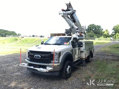 Altec AT41M, 46 ft, Articulating & Telescopic Material Handling Bucket Truck