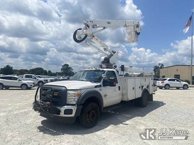 Altec AT40G, 45 ft, Articulating & Telescopic Bucket Truck