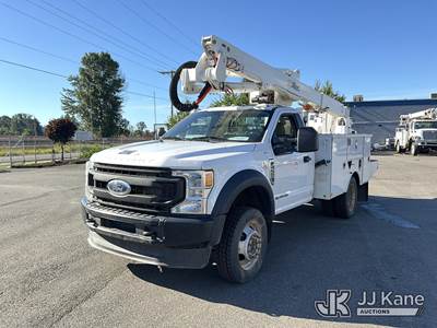 Altec AT40G, 45 ft, Articulating & Telescopic Bucket Truck