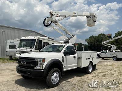 Altec AT40G, 45 ft, Articulating & Telescopic Bucket Truck