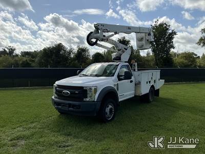 Altec AT40G, 45 ft, Articulating & Telescopic Bucket Truck