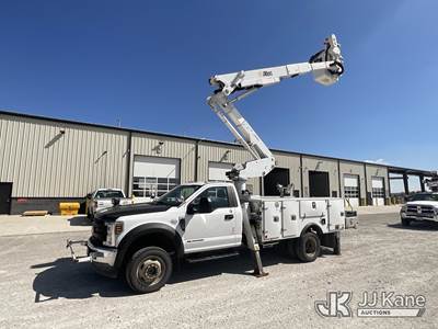 Altec AT41M, 46 ft, Articulating & Telescopic Material Handling Bucket Truck