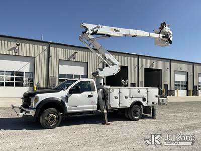 Altec AT41M, 46 ft, Articulating & Telescopic Material Handling Bucket Truck