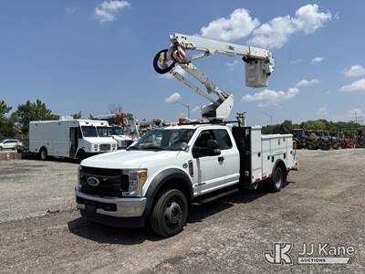 Altec AT40G, 45 ft, Articulating & Telescopic Bucket Truck