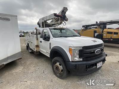 Altec AT37G, 42 ft, Articulating & Telescopic Material Handling Bucket Truck