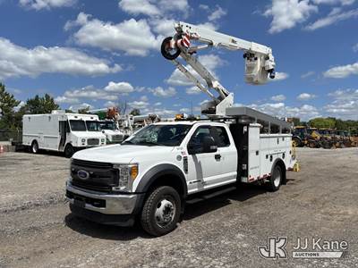 Altec AT40G, 45 ft, Articulating & Telescopic Bucket Truck
