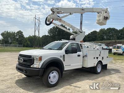 Altec AT40G, 45 ft, Articulating & Telescopic Bucket Truck