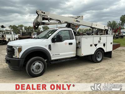 Altec AT40G, 45 ft, Articulating & Telescopic Bucket Truck