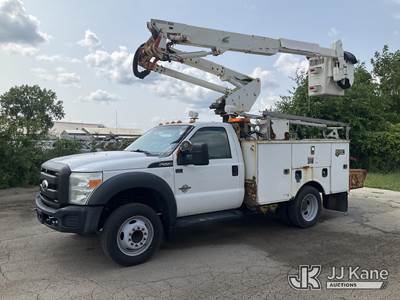 Altec AT37-G, 42 ft, Articulating & Telescopic Bucket Truck