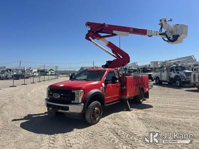 Altec AT41-M, 46 ft, Articulating & Telescopic Material Handling Bucket Truck