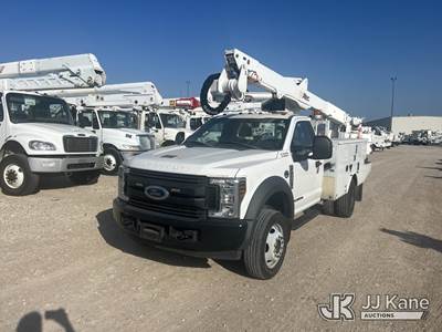 Altec AT40G, 45 ft, Articulating & Telescopic Bucket Truck