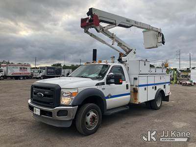 Versalift SST40EIH-01, 400 Lb 45 ft, Articulating & Telescopic Bucket Truck