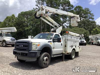 Altec AT40G, 45 ft, Articulating & Telescopic Bucket Truck