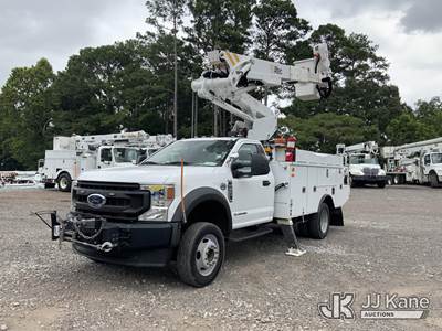 Altec AT41M, 46 ft, Articulating & Telescopic Material Handling Bucket Truck