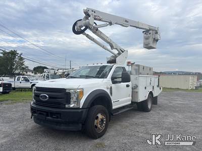 Altec AT40G, 400 Lb 45 ft, Bucket Truck