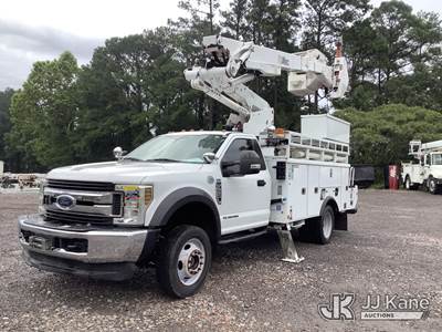Altec AT41-M, 45 ft, Articulating & Telescopic Material Handling Bucket Truck