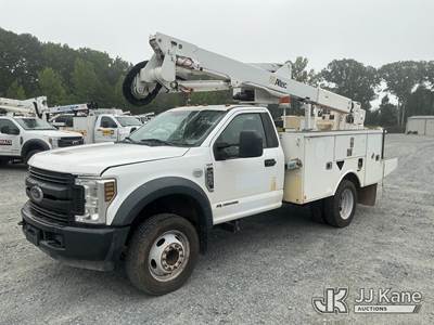 Altec AT40G, 45 ft, Articulating & Telescopic Bucket Truck