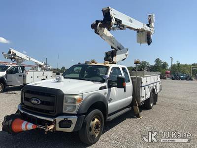 Altec AT40M, 45 ft, Articulating & Telescopic Material Handling Bucket Truck