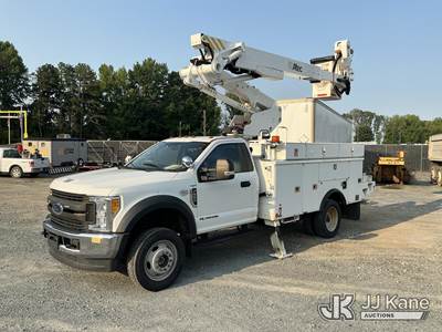 Altec AT41-MH, 46 ft, Articulating & Telescopic Material Handling Bucket Truck