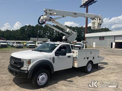 Altec AT40G, 45 ft, Articulating & Telescopic Bucket Truck
