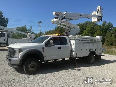 Altec AT41M, 46 ft, Articulating & Telescopic Material Handling Bucket Truck