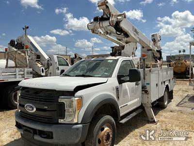 Altec AT41M, 46 ft, Articulating & Telescopic Material Handling Bucket Truck