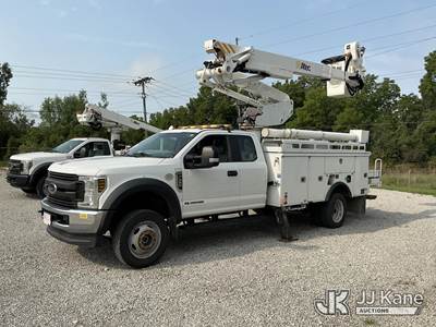 Altec AT41M, 46 ft, Articulating & Telescopic Material Handling Bucket Truck