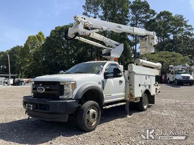 Altec AT40G, 45 ft, Articulating & Telescopic Bucket Truck