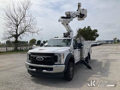 Altec AT41M, 45 ft, Articulating & Telescopic Material Handling Bucket Truck