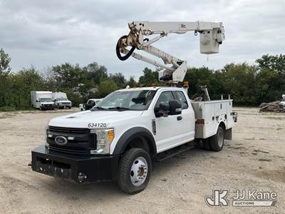 Altec AT40G, 45 ft, Articulating & Telescopic Bucket Truck