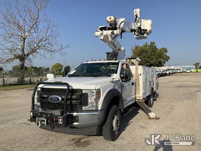 Altec AT41-MH, 45 ft, Articulating & Telescopic Material Handling Bucket Truck