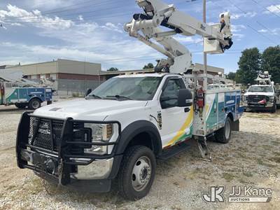 Altec AT41M, 46 ft, Articulating & Telescopic Material Handling Bucket Truck