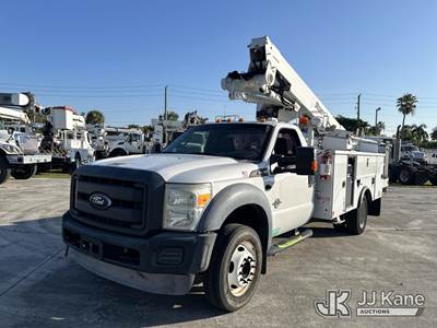 Altec AT40M, 45 ft, Articulating & Telescopic Bucket Truck