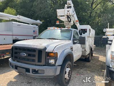 Altec AT235, 40 ft, Articulating & Telescopic Non-Insulated Bucket Truck