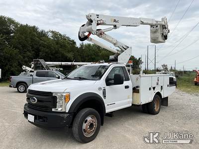 Altec AT37G, 42 ft, Articulating & Telescopic Bucket Truck