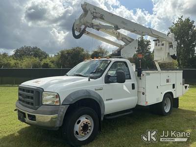 Altec AT37G, 42 ft, Articulating & Telescopic Bucket Truck