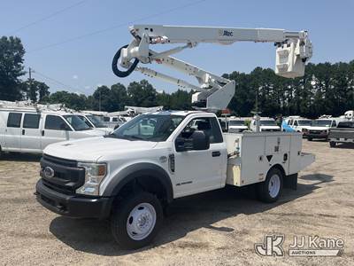 Altec AT40G, 45 ft, Articulating & Telescopic Bucket Truck