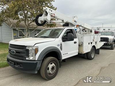 Altec AT40G, 40 ft, Articulating & Telescopic Bucket Truck