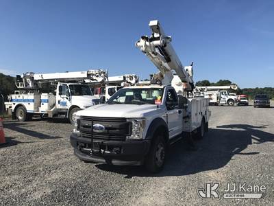 Altec AT41M, 46 ft, Articulating & Telescopic Material Handling Bucket Truck