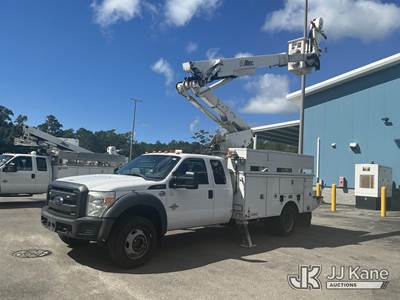 Altec AT41M, 46 ft, Articulating & Telescopic Material Handling Bucket Truck